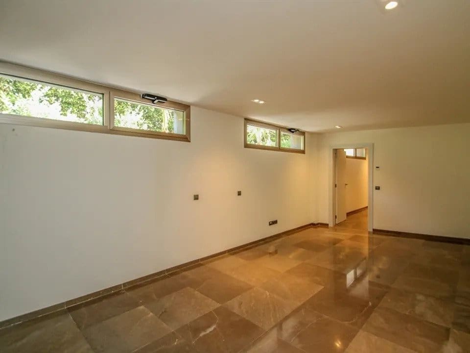 5 sypialnia Willa na sprzedaż w El Toro / Port Adriano z basenem garażem - 8 600 000 € (Ref: 7416461)