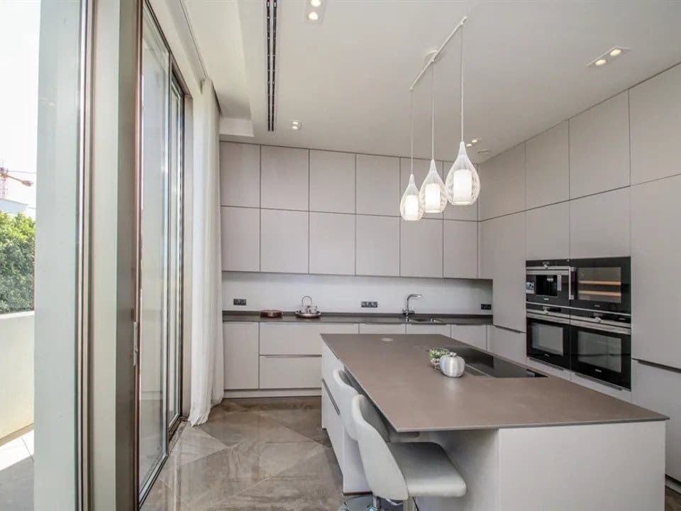 5 sypialnia Willa na sprzedaż w El Toro / Port Adriano z basenem garażem - 8 600 000 € (Ref: 7416461)