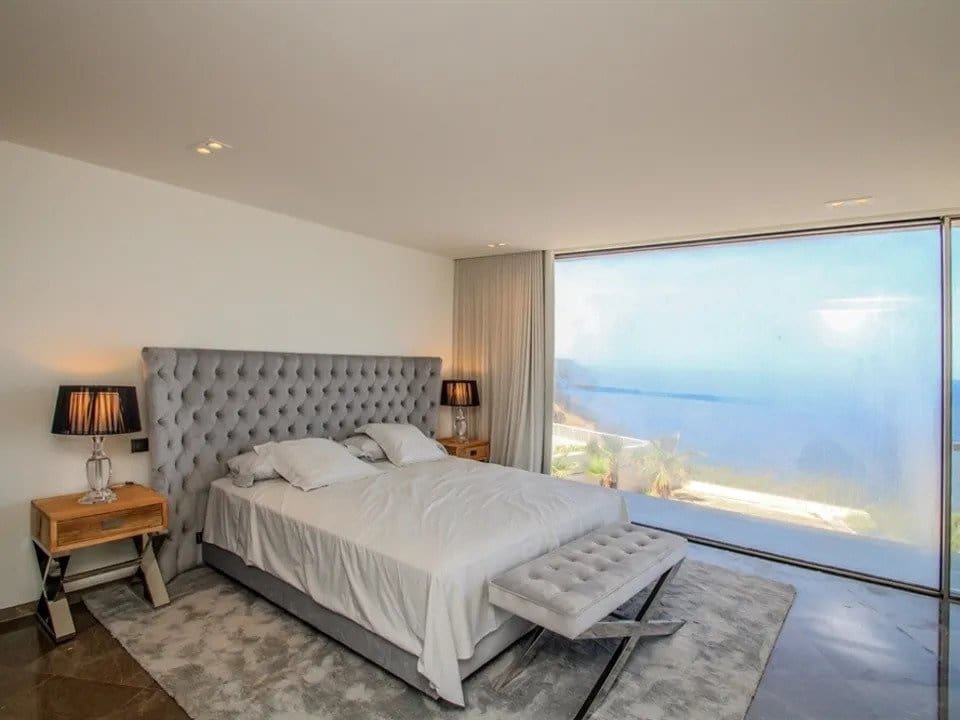 5 sypialnia Willa na sprzedaż w El Toro / Port Adriano z basenem garażem - 8 600 000 € (Ref: 7416461)