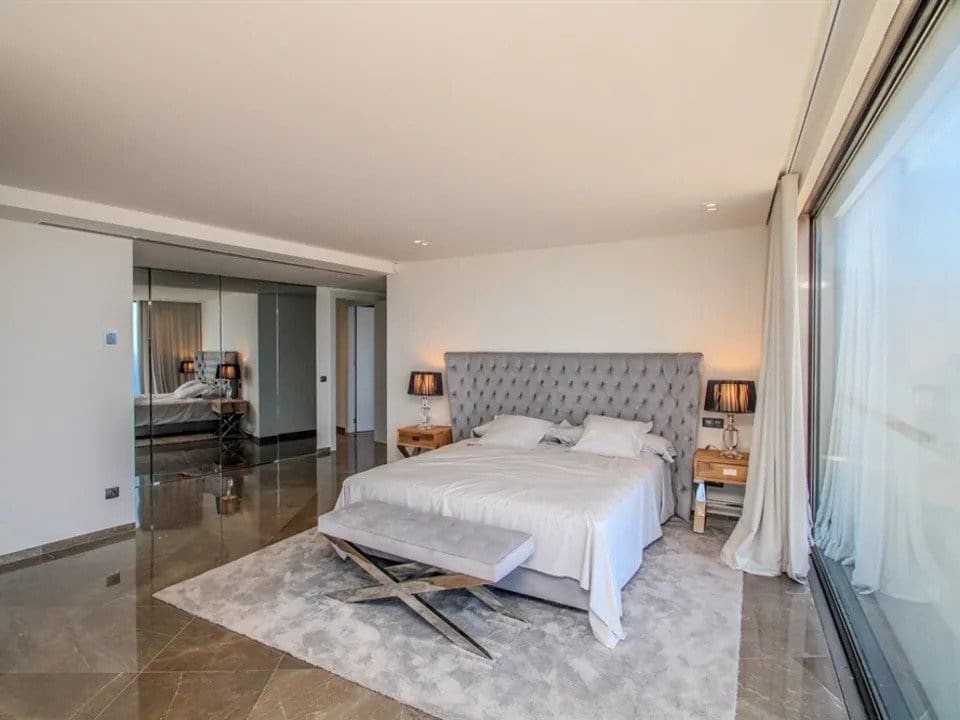 5 sypialnia Willa na sprzedaż w El Toro / Port Adriano z basenem garażem - 8 600 000 € (Ref: 7416461)