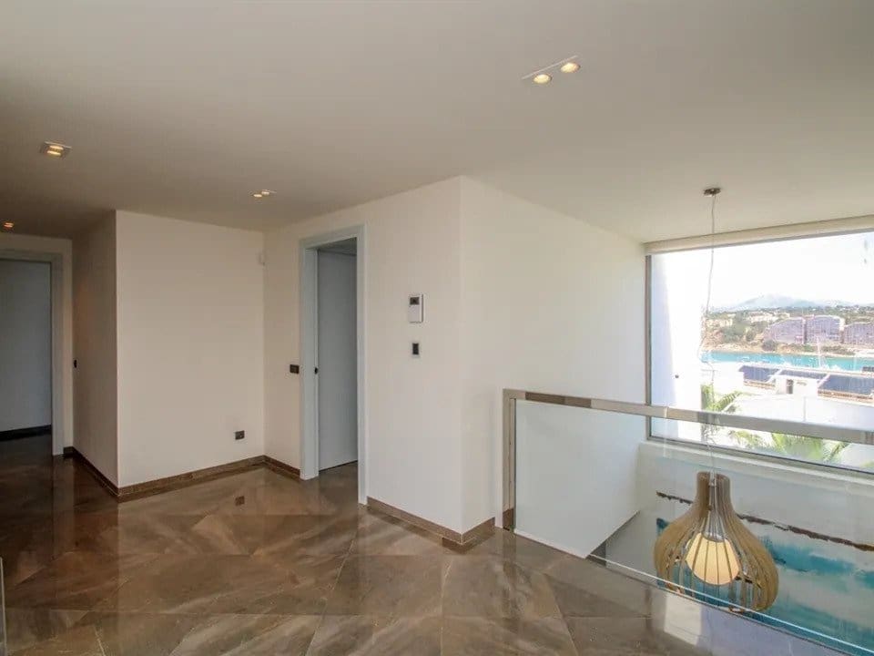 5 sypialnia Willa na sprzedaż w El Toro / Port Adriano z basenem garażem - 8 600 000 € (Ref: 7416461)