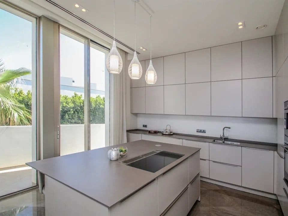 5 sypialnia Willa na sprzedaż w El Toro / Port Adriano z basenem garażem - 8 600 000 € (Ref: 7416461)