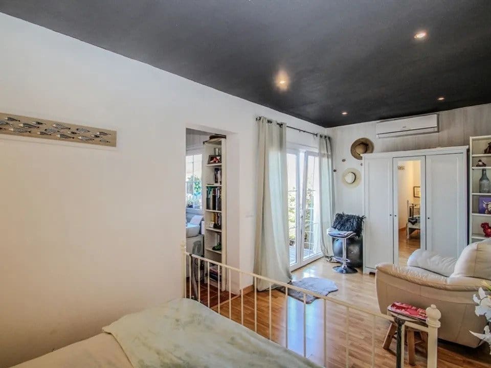 4 soveværelse Semi-Rækkehus til salg i Badia Blava med swimmingpool garage - € 615.000 (Ref: 7429723)