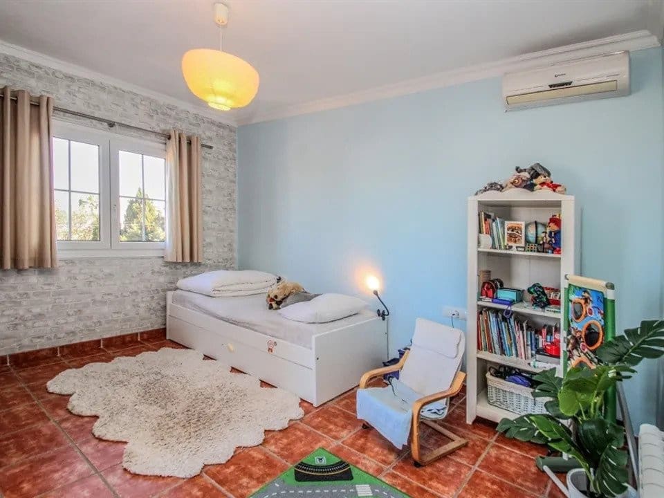 4 soveværelse Semi-Rækkehus til salg i Badia Blava med swimmingpool garage - € 615.000 (Ref: 7429723)