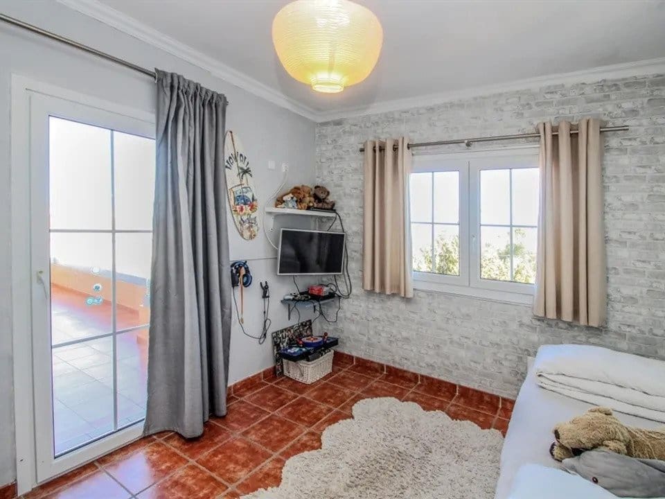 4 soveværelse Semi-Rækkehus til salg i Badia Blava med swimmingpool garage - € 615.000 (Ref: 7429723)