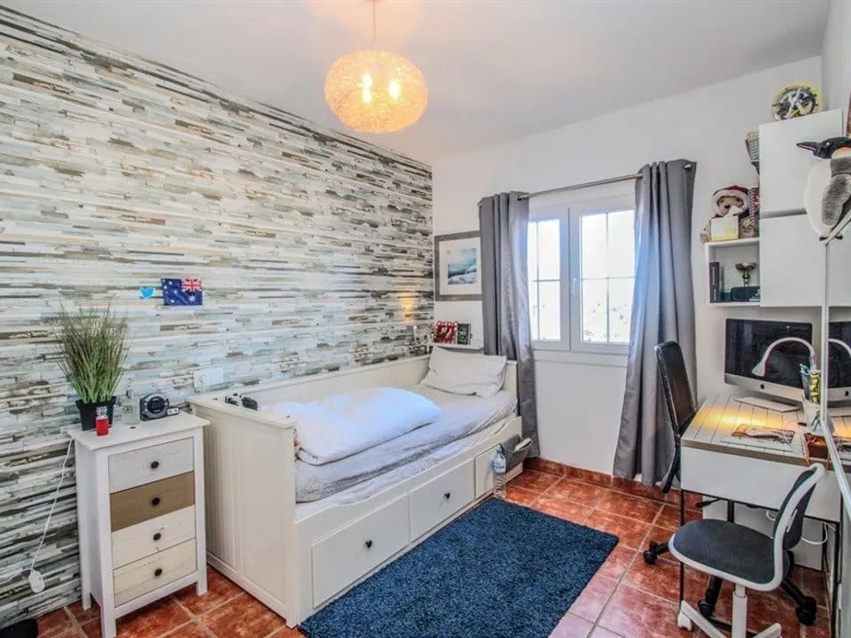 4 soveværelse Semi-Rækkehus til salg i Badia Blava med swimmingpool garage - € 615.000 (Ref: 7429723)