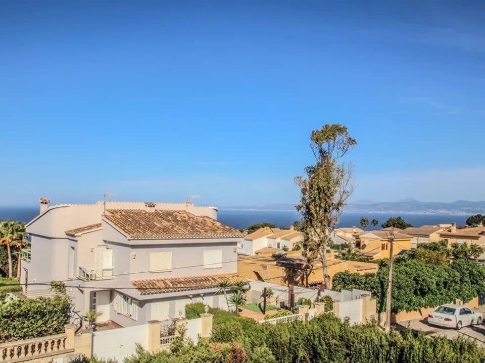 4 soveværelse Semi-Rækkehus til salg i Badia Blava med swimmingpool garage - € 615.000 (Ref: 7429723)