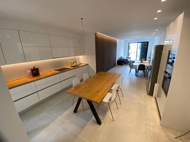 2 slaapkamer Appartement te koop in Portocristo / Port de Manacor, Manacor met garage - € 895.000 (Ref: 9066674)