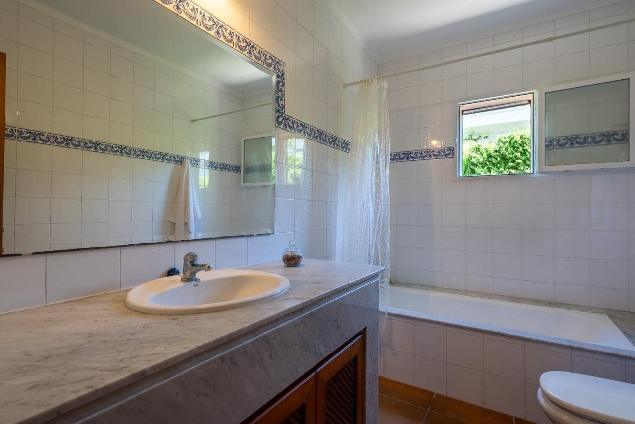 4 quarto Moradia para venda em Porto Cristo Novo com piscina garagem - 795 000 € (Ref: 9066675)