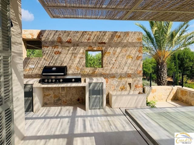 4 soveværelse Finca/Landehus til salg i Sant Llorenç des Cardassar med swimmingpool - € 2.690.000 (Ref: 9348502)