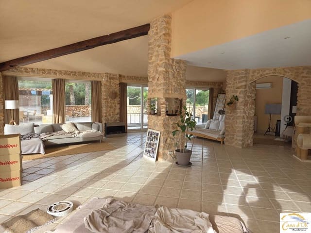 3 soveværelse Finca/Landehus til salg i Sant Llorenç des Cardassar med swimmingpool garage - € 1.350.000 (Ref: 9350114)