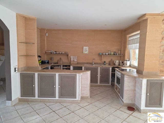 3 soveværelse Finca/Landehus til salg i Sant Llorenç des Cardassar med swimmingpool garage - € 1.350.000 (Ref: 9350114)