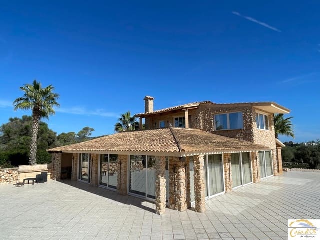 3 soveværelse Finca/Landehus til salg i Sant Llorenç des Cardassar med swimmingpool garage - € 1.350.000 (Ref: 9350114)