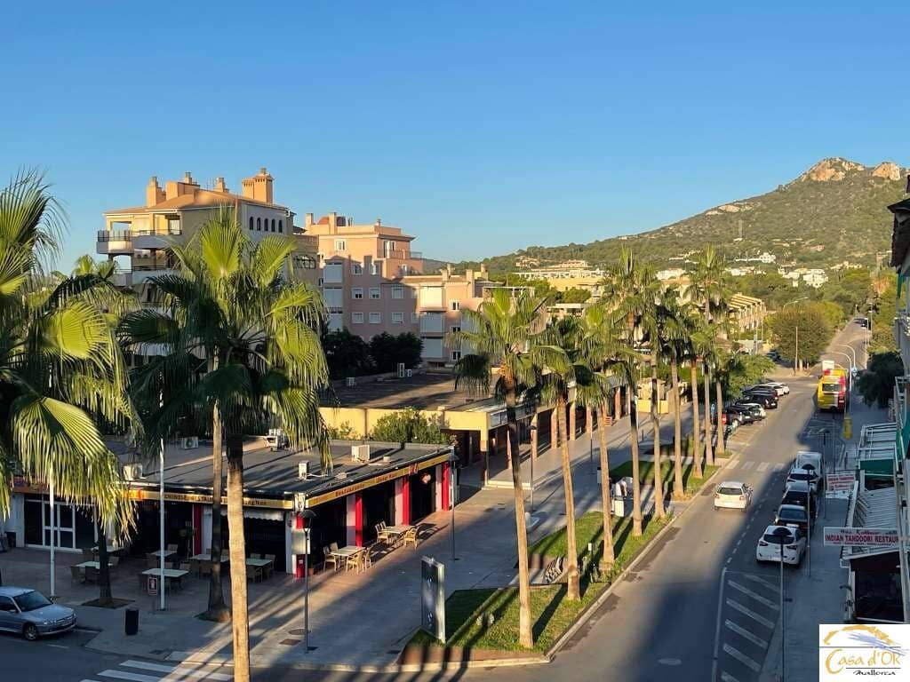 2 bedroom Apartment for sale in Cala Millor - € 299,000 (Ref: 9462854)