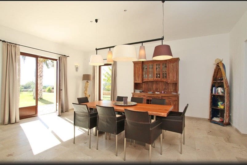 7 bedroom Finca/Country House for sale in Portocolom with pool - € 3,650,000 (Ref: 9868039)