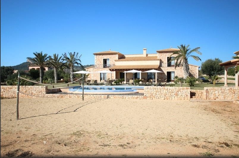 7 bedroom Finca/Country House for sale in Portocolom with pool - € 3,650,000 (Ref: 9868039)