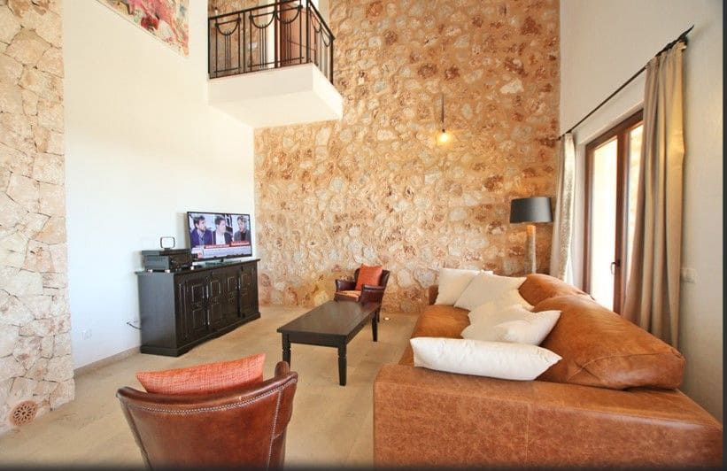 7 bedroom Finca/Country House for sale in Portocolom with pool - € 3,650,000 (Ref: 9868039)