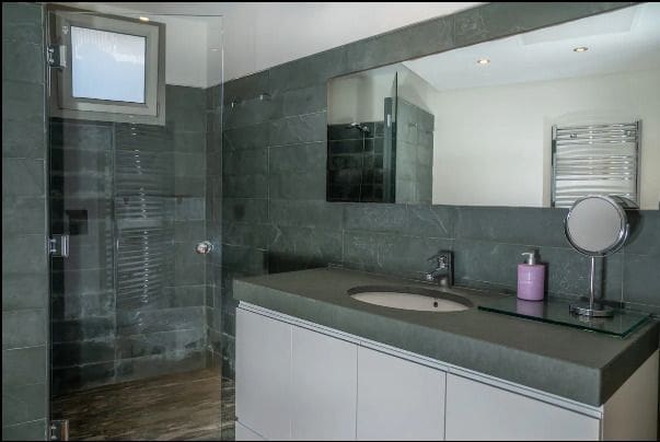 3 soverom Villa til salgs i Portocristo / Port de Manacor med svømmebasseng garasje - € 3 100 000 (Ref: 9889551)