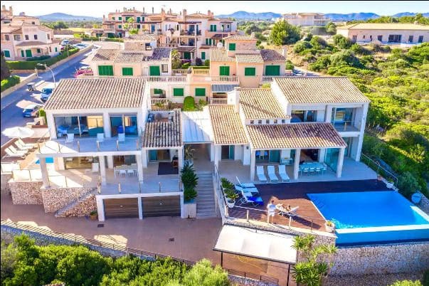 3 soverom Villa til salgs i Portocristo / Port de Manacor, Manacor med svømmebasseng garasje - € 3 100 000 (Ref: 9889551)