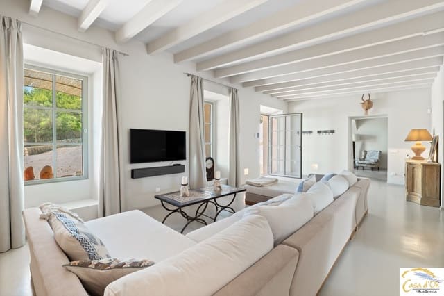 4 bedroom Finca/Country House for sale in Manacor with pool - € 2,250,000 (Ref: 9911567)