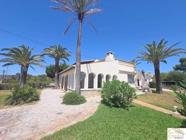 Chalet de 5 habitaciones en Cala Murada, Manacor en venta con garaje - 1.590.000 € (Ref: 9911767)