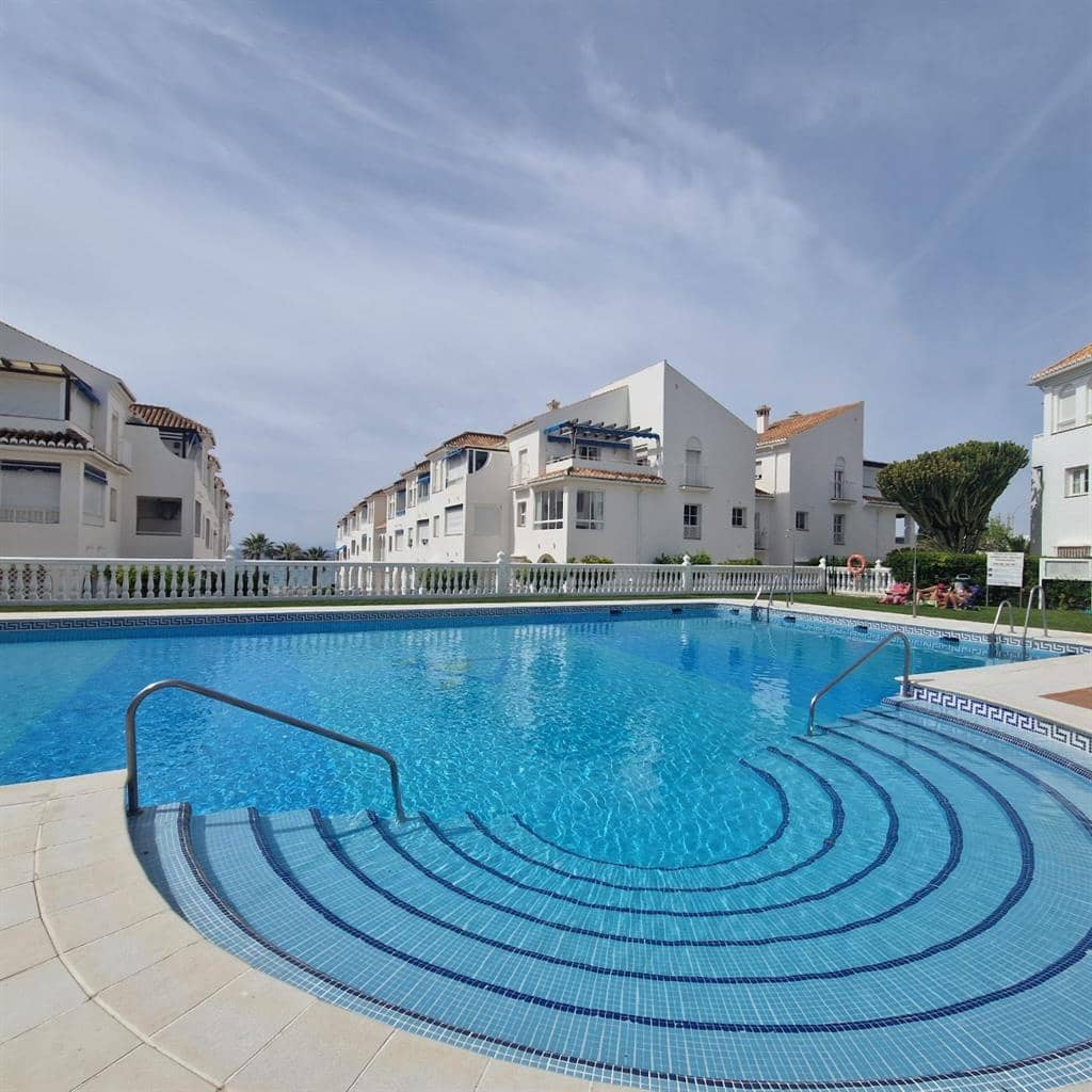 2 slaapkamer Appartement te koop in Nerja met zwembad - € 439.000 (Ref: 8956931)