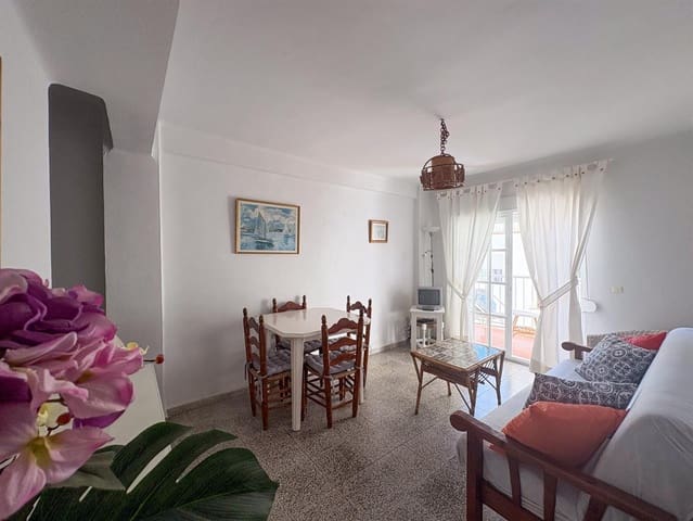 Apartamento de 2 habitaciones en Centro, Nerja en venta - 245.000 € (Ref: 9217228)