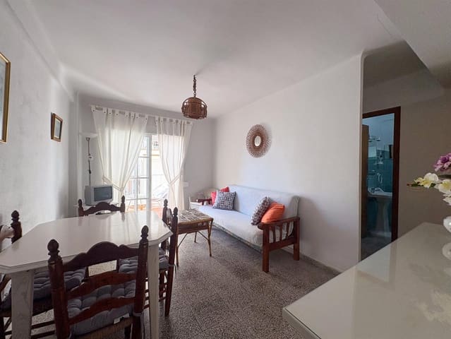 Apartamento de 2 habitaciones en Centro, Nerja en venta - 245.000 € (Ref: 9217228)