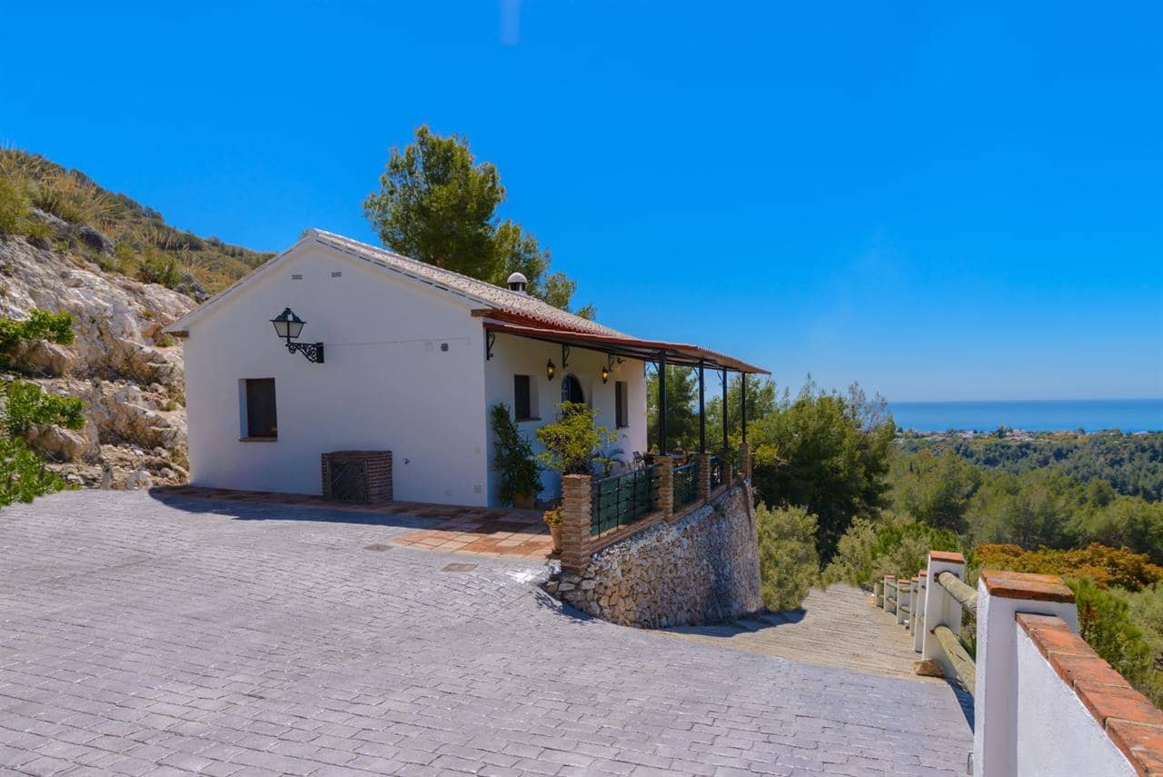 2 bedroom Villa for sale in Frigiliana with pool - € 430,000 (Ref: 9508512)