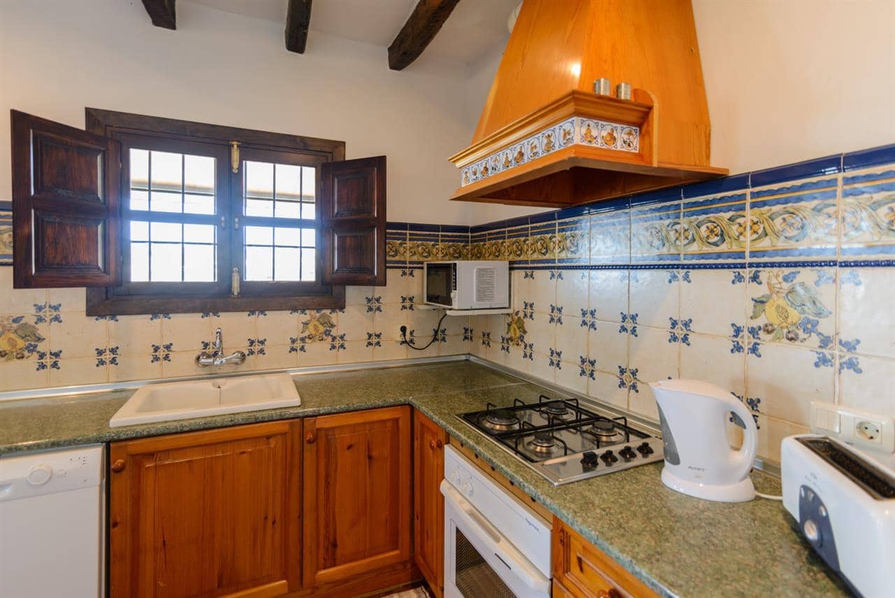 2 bedroom Villa for sale in Frigiliana with pool - € 430,000 (Ref: 9508512)