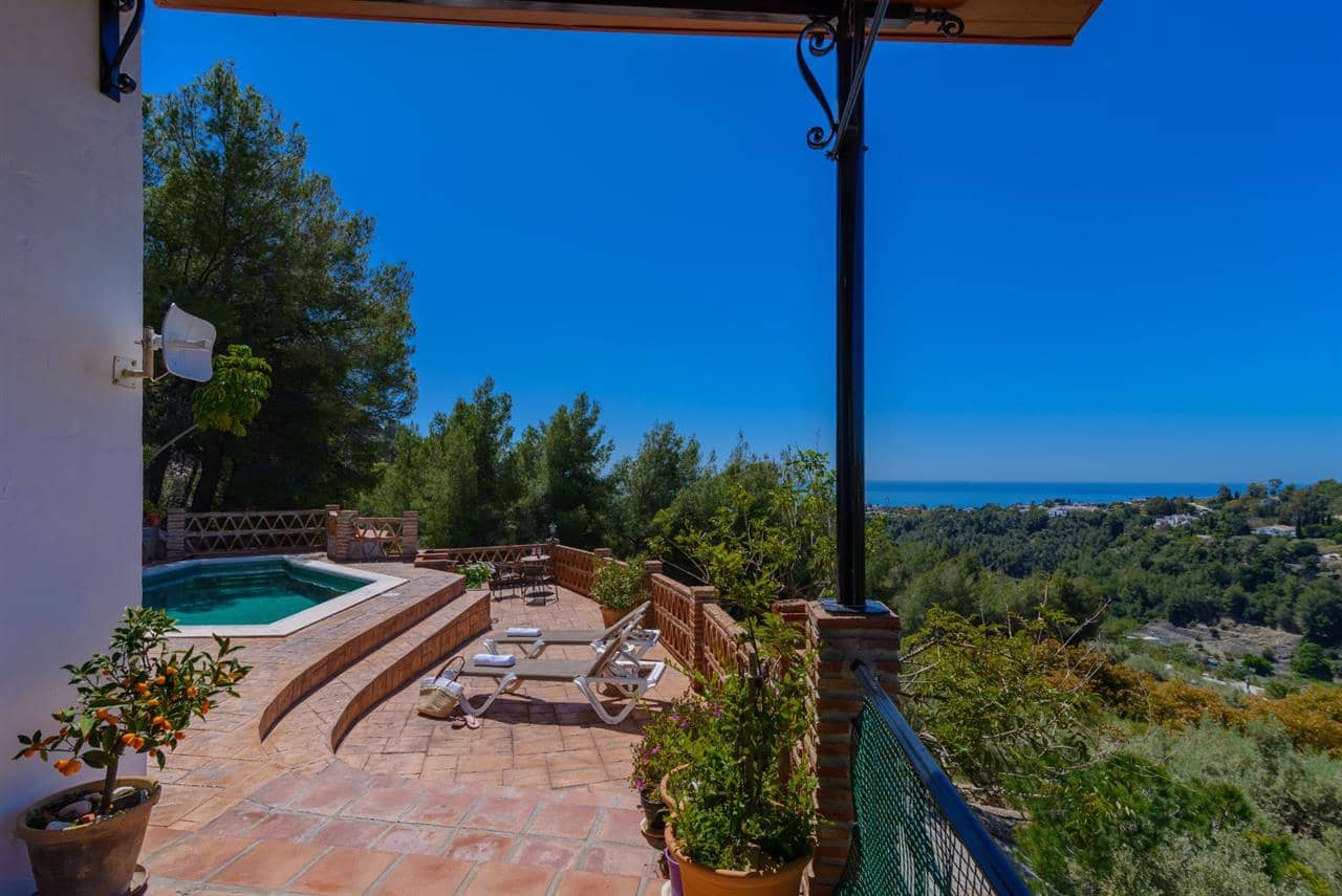 2 bedroom Villa for sale in Frigiliana with pool - € 430,000 (Ref: 9508512)