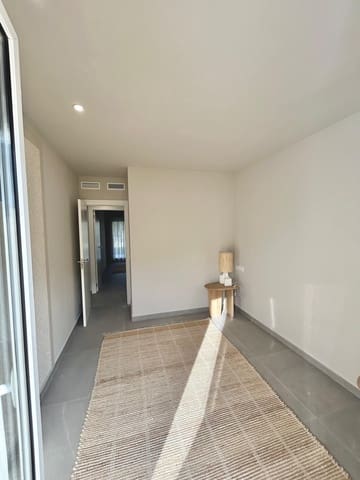 Apartamento de 2 habitaciones en Dénia en venta - 389.300 € (Ref: 9474508)