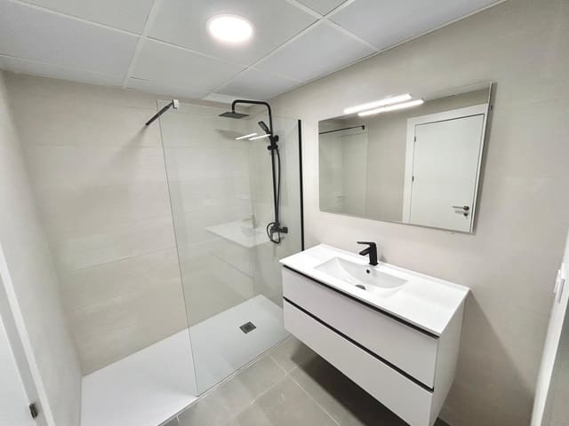 Apartamento de 2 habitaciones en Dénia en venta - 389.300 € (Ref: 9474508)