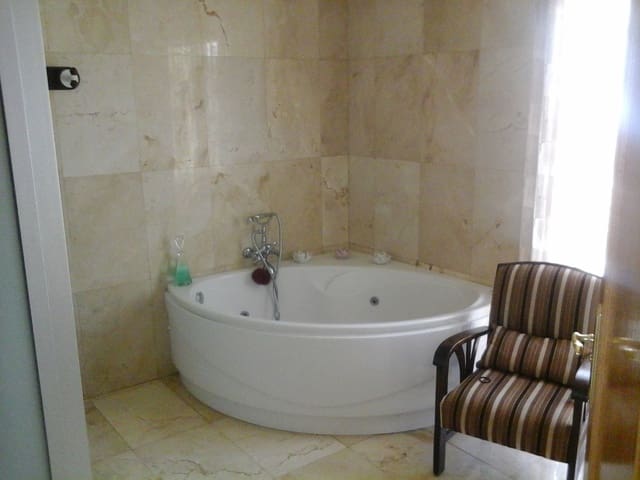 5 slaapkamer Villa te koop in Roque del Conde, Adeje met zwembad garage - € 1.595.000 (Ref: 2328484)