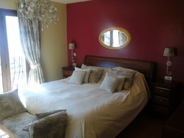 5 slaapkamer Villa te koop in Roque del Conde, Adeje met zwembad garage - € 1.595.000 (Ref: 2328484)