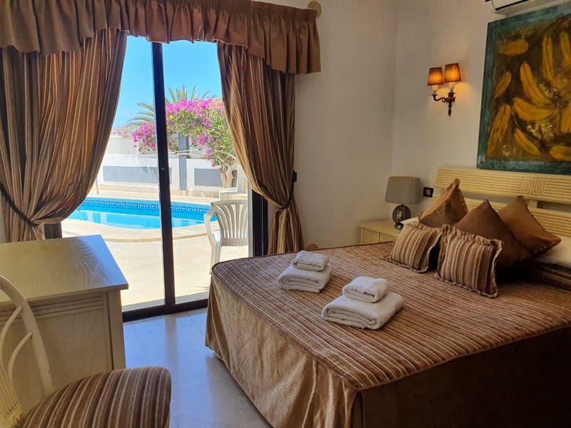 3 bedroom Villa for sale in Los Gigantes with pool - € 575,000 (Ref: 6269505)
