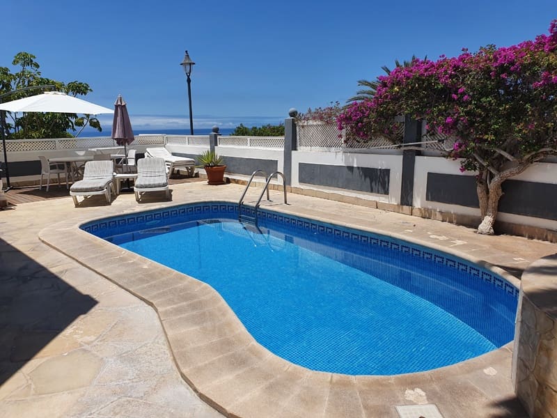 3 bedroom Villa for sale in Los Gigantes with pool - € 575,000 (Ref: 6269505)