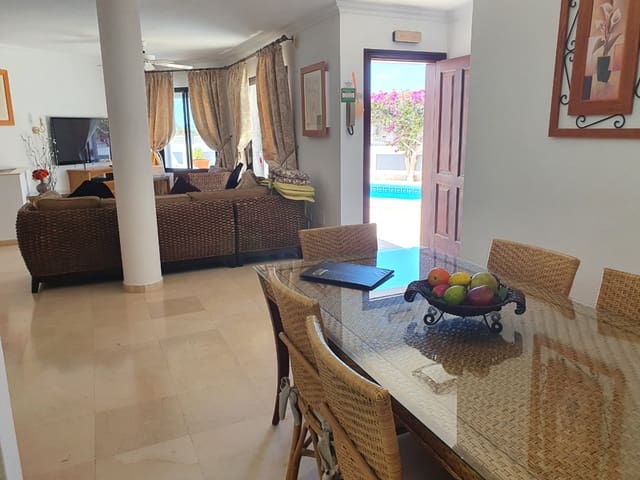 3 bedroom Villa for sale in Los Gigantes, Santiago del Teide with pool - € 575,000 (Ref: 6269505)