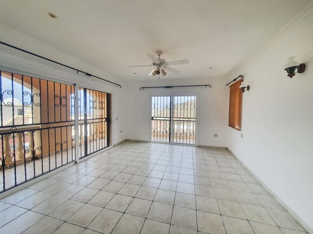 4 slaapkamer Villa te koop in Torviscas, Adeje met zwembad - € 1.200.000 (Ref: 7468776)