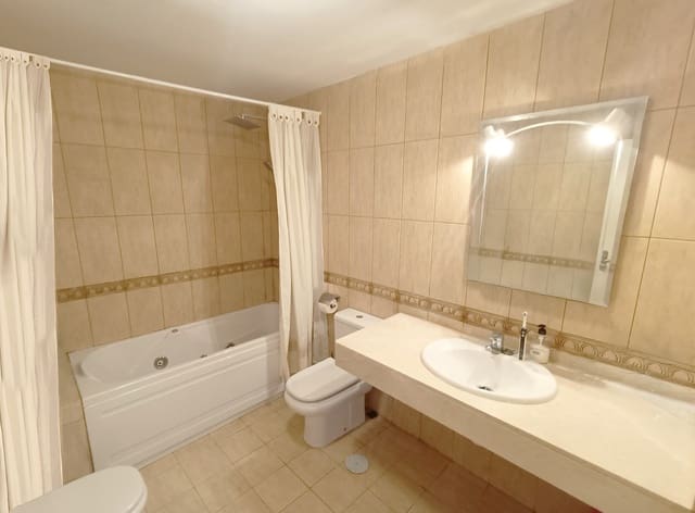 3 slaapkamer Appartement te koop in Amarilla Golf, San Miguel de Abona met zwembad garage - € 325.000 (Ref: 7475683)