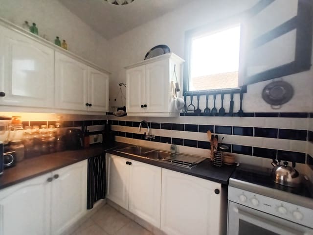 4 Zimmer Haus zu verkaufen in San Miguel de Abona mit Pool - 370.000 € (Ref: 7829169)