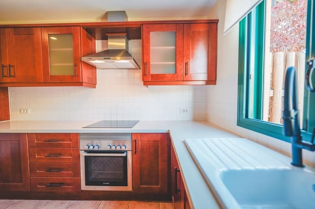 3 soverom Rekkehus til salgs i Golf del Sur, San Miguel de Abona med svømmebasseng - € 460 000 (Ref: 7904231)