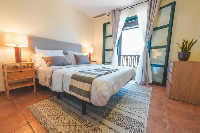 3 soverom Rekkehus til salgs i Golf del Sur, San Miguel de Abona med svømmebasseng - € 460 000 (Ref: 7904231)