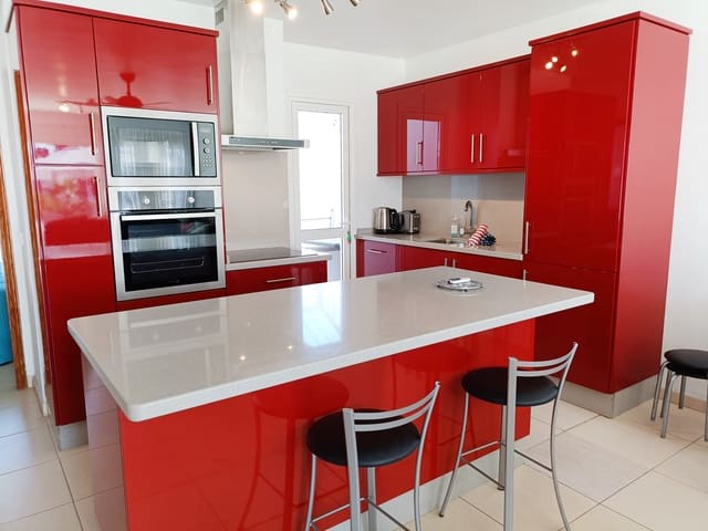 2 slaapkamer Rijtjeshuis te koop in Golf del Sur, San Miguel de Abona met zwembad - € 330.000 (Ref: 8373365)