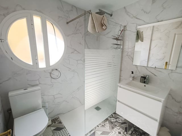 3 soveværelse Lejlighed til salg i Golf del Sur, San Miguel de Abona med swimmingpool - € 290.000 (Ref: 8484445)