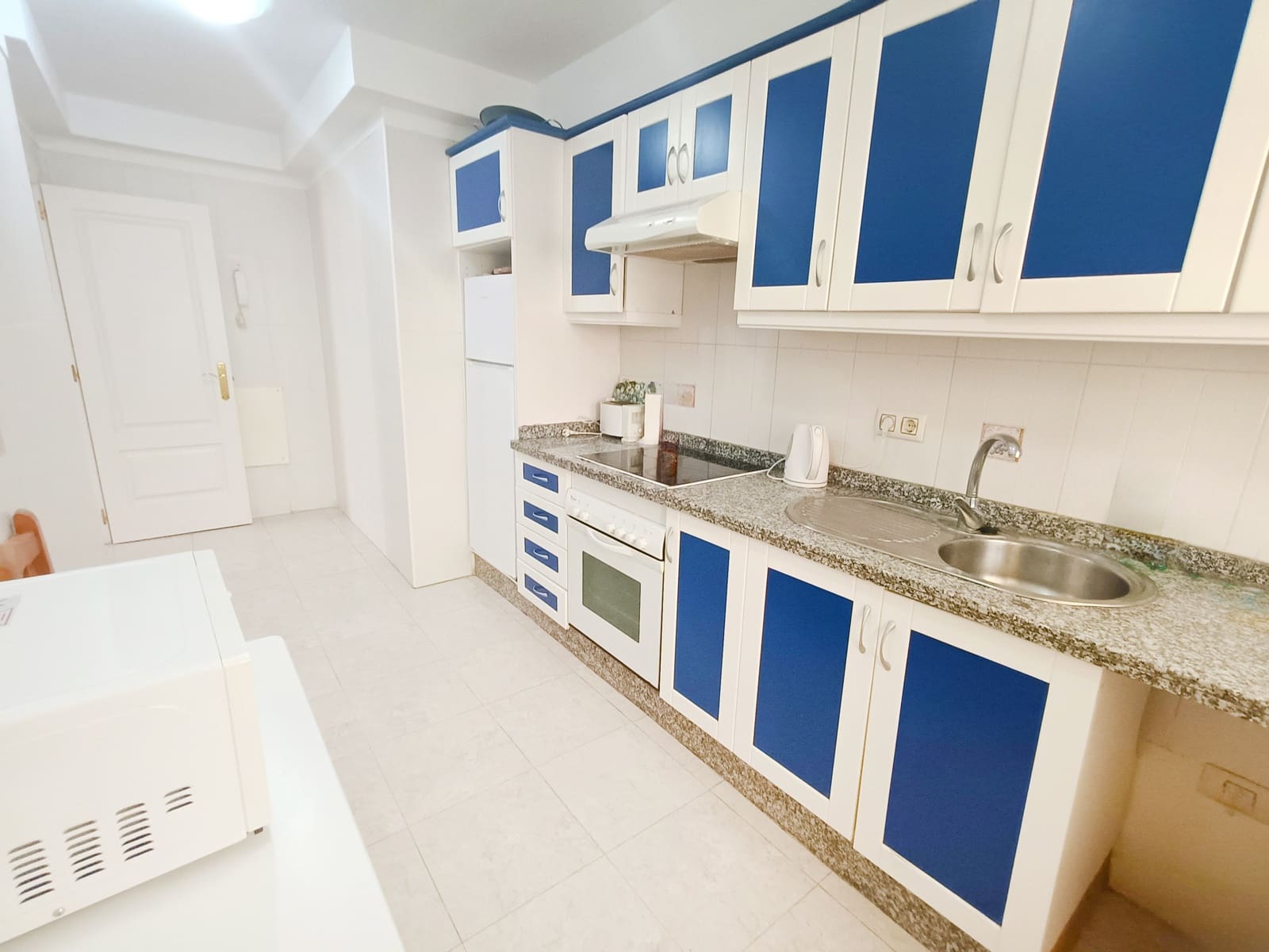 3 bedroom Apartment for sale in Golf del Sur with pool - € 290,000 (Ref: 8484445)