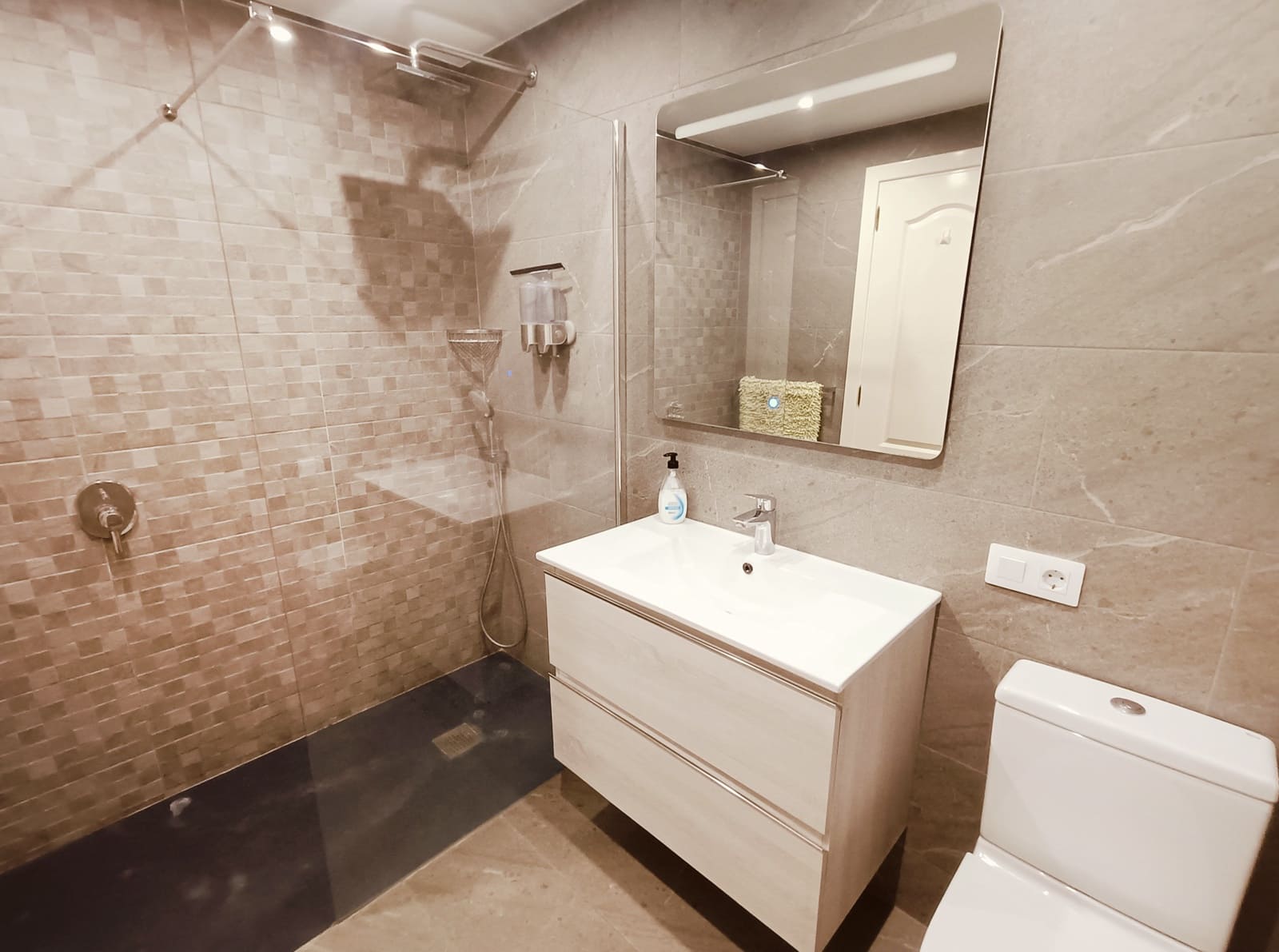 2 slaapkamer Appartement te koop in Golf del Sur met zwembad - € 299.000 (Ref: 8689308)