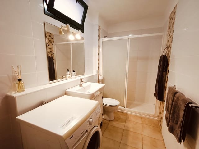 Apartamento de 2 habitaciones en Golf del Sur, San Miguel de Abona en venta con piscina - 230.000 € (Ref: 8703641)