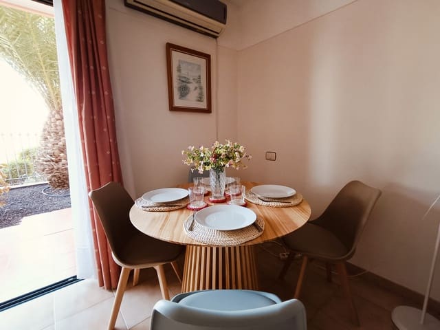 Apartamento de 2 habitaciones en Golf del Sur, San Miguel de Abona en venta con piscina - 230.000 € (Ref: 8703641)