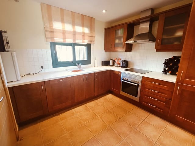 3 sypialnia Dom na sprzedaż w Golf del Sur, San Miguel de Abona z basenem - 475 000 € (Ref: 8742989)